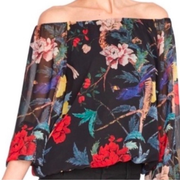 Alice + Olivia Alta Peasant Top in Floral Bird NWOT Shoulder Blouse XS Black - Picture 3 of 12